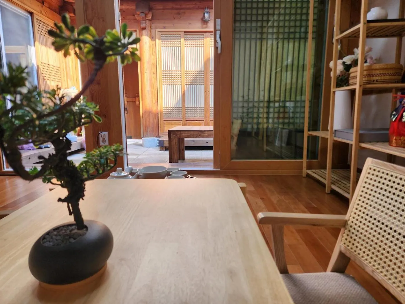 Traditional Family Hanok, Moonlight Fragrance 首爾